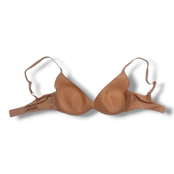 Skims Weightless Scoop Bra - Picture 6 of 6